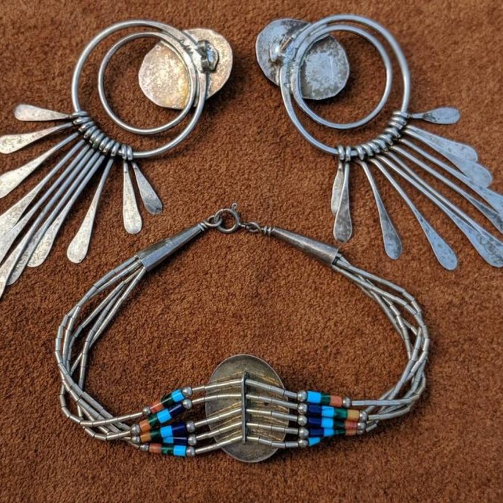 Vintage sterling silver, channel inlay, beaded Navajo earrings & bracelet set - Picture 5 of 5